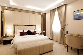 White Moon Hotel