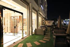 White Moon Hotel