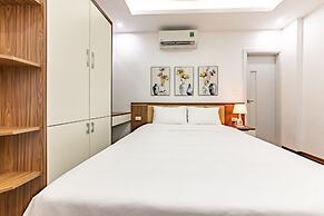 Everest Hotel