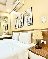 Everest Hotel