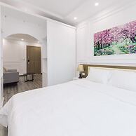 Everest Hotel