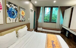 Everest Hotel