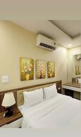 Everest Hotel