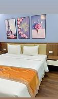 Everest Hotel