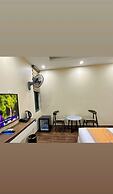 Everest Hotel