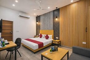 Hotel Downtown by Quadis - Sector 15 Noida
