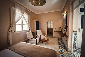 RIAD MALAÏKA
