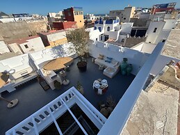 RIAD MALAÏKA