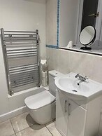Barn Retreat/ Hottub/ Bbq/ Petsok/wi-fi