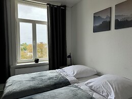 4 room new apartment center contactless