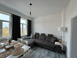 4 room new apartment center contactless