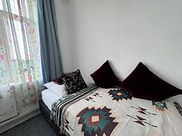 4 room new apartment center contactless