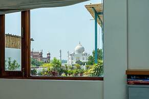 Joey's Hostel Agra