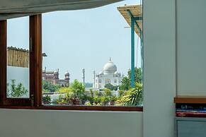 Joey's Hostel Agra