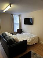 Flexible One Bedroom Apartment With Sofa Beds