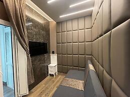 Lary's Rooms