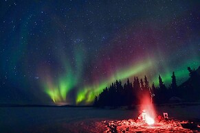 Little Atlin Lodge