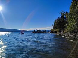 Little Atlin Lodge