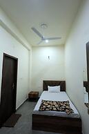 Shri Girraj Residency