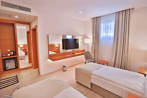 Caddemm Inn