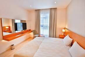 Caddemm Inn
