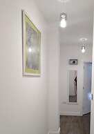 Rugby - Apartment - Sleeps 4 - Parking