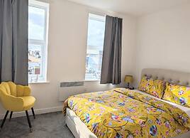 Rugby - Apartment - Sleeps 4 - Parking