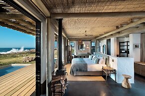 GweGwe Beach Lodge