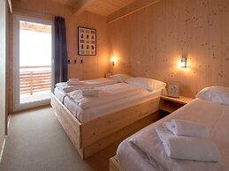 Modern Chalet With Infrared Sauna
