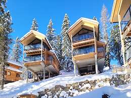Lavish Chalet With Sauna & hot tub