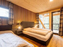 Lavish Chalet With Sauna & hot tub