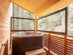 Lavish Chalet With Sauna & hot tub