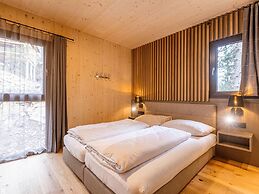 Lavish Chalet With Sauna & hot tub