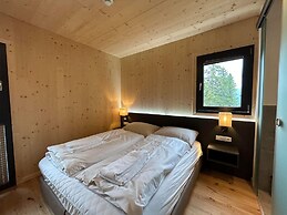 Charming Chalet With hot tub on Balcony