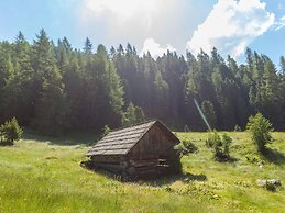 Chalet in Alps With Sauna & Whirlpool
