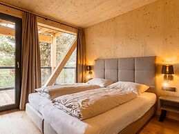Attractive Chalet Sauna & Hottub