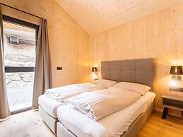 Attractive Chalet Sauna & Hottub