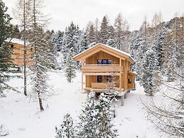 Attractive Chalet Sauna & Hottub
