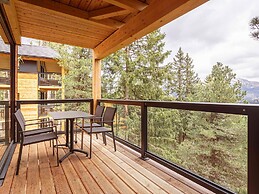 Attractive Chalet Sauna & Hottub