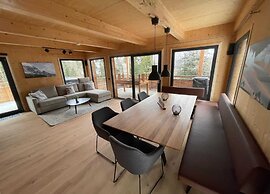 Luxurious Chalet With Outdoor Whirlpool