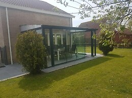 Coastal Bungalow w/ Garden