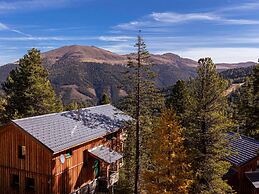 Chalet in Alps Near Ski Slopes With Jacuzzi