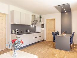 Lavish Apartment With Infrared Sauna