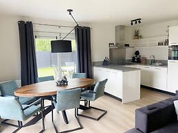 Holiday Home With Pet-friendly Garden