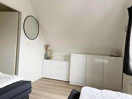 Holiday Home With Pet-friendly Garden