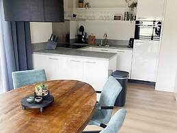 Holiday Home With Pet-friendly Garden