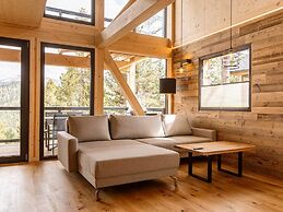Appealing Chalet With Balcony