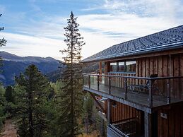 Lavish Chalet With Finnish Sauna