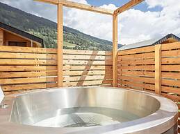 Superior Chalet Withsauna & Hottub