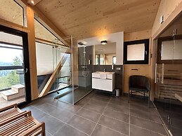 Chalet With Sauna on Balcony